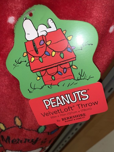 Peanuts Holiday Snoopy Woodstock Christmas Plush Throw Blanket Lights Red New🎄 - Picture 3 of 5