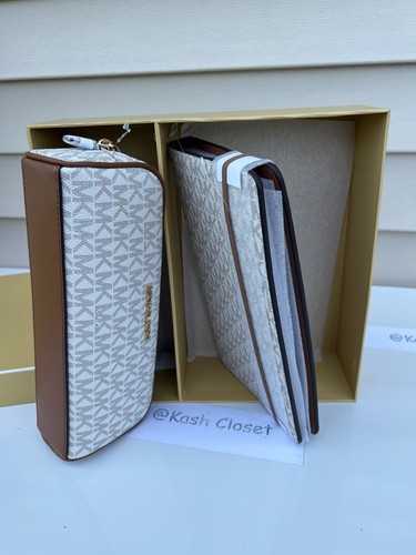 Michael Kors Cuaderno y Estuche para Lápices Caja de Regalo Set MK Firma Vainilla - Imagen 3 de 8