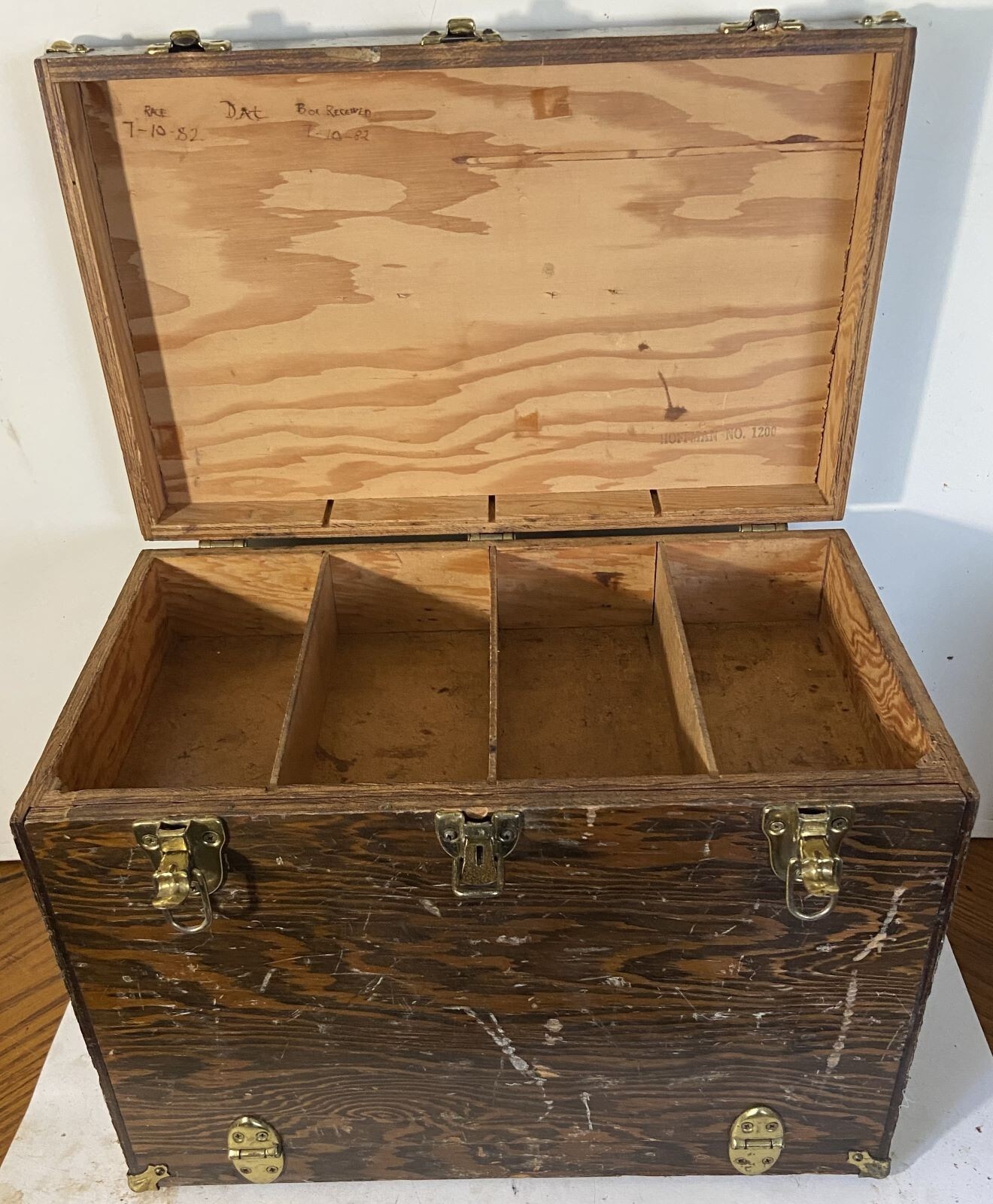 Hoffman 1200 Slot Car Pit Box eBay