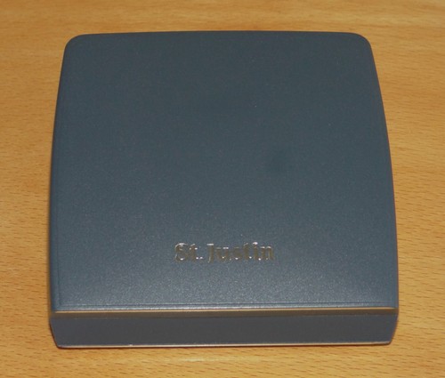 Lovely St Justin Celtic Design Pewter Brooch - Central Cabouchon Stone, with Box - Picture 6 of 6