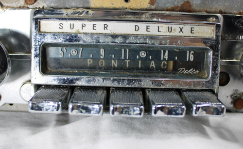 1963 PONTIAC SUPER DELUXE DELCO AM RADIO AND RADIO BRACKET 983873 - Picture 9 of 15