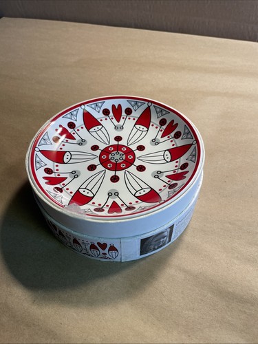 SAGAFORM Christmas by Katarina Hjalmarsson Santa Small Plates 4 Pack -NEW - Picture 11 of 14