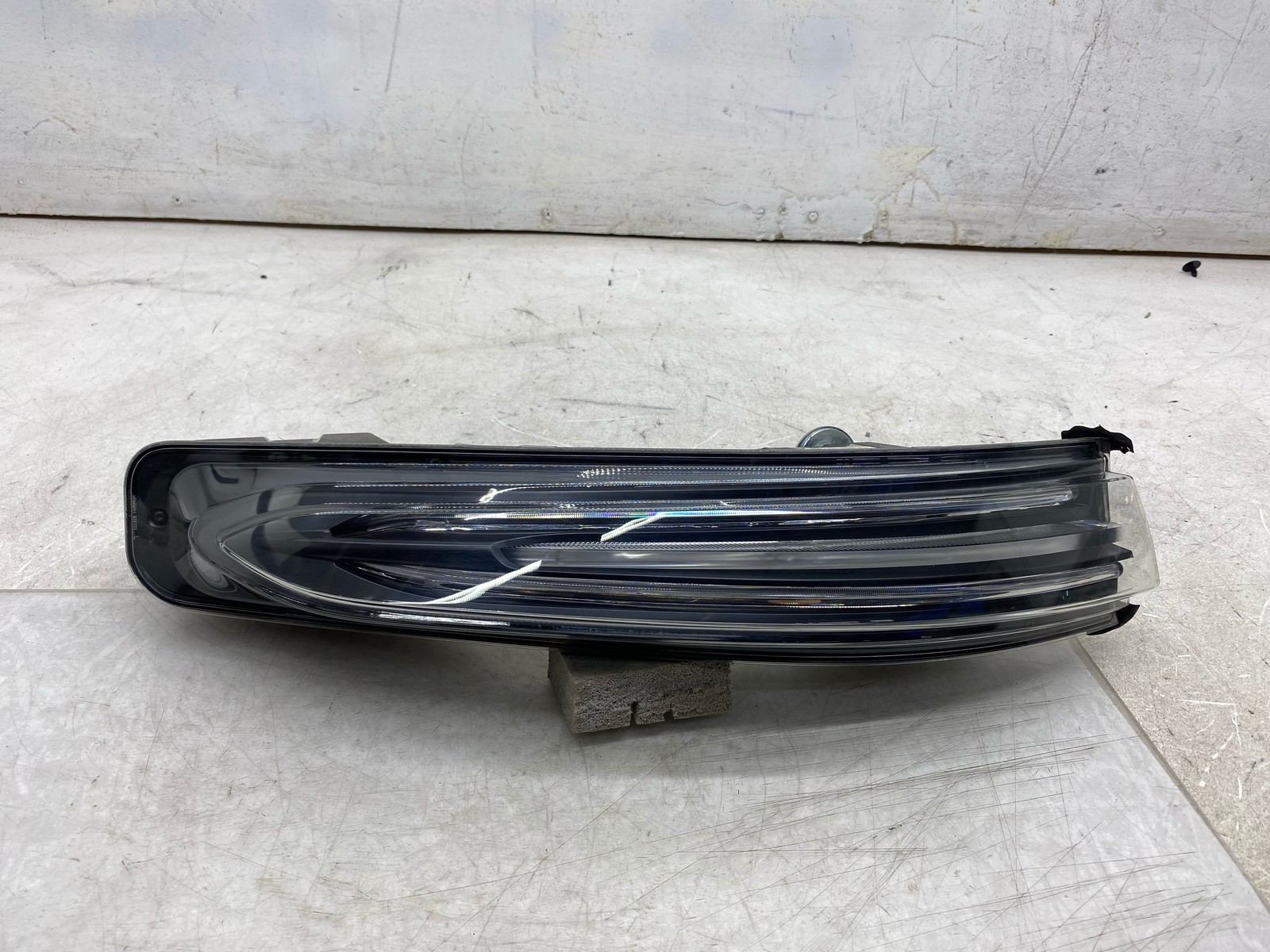 2020-2025 ASTON MARTIN DBX OEM LH LEFT REAR PANEL TAIL LIGHT LAMP MY83-13405-DD