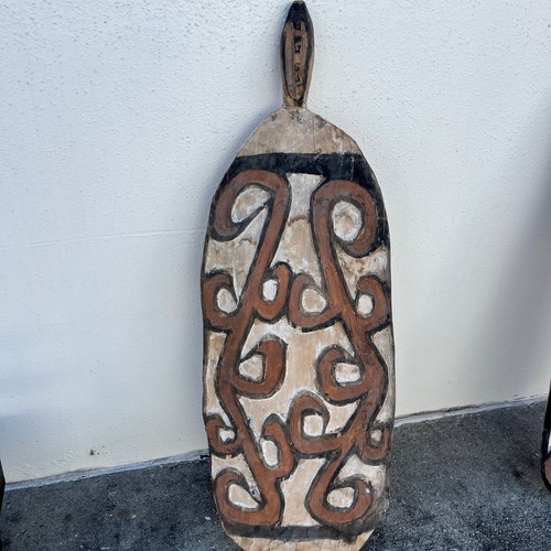 Vintage ozeanische Papua Asmat geschnitzte Holz Stammeskrieg zeremonielle Schilde x 2 - 35" - Bild 3 von 12