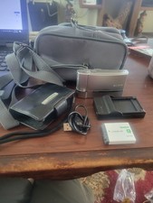 Sony Super Steady CyberShot DSC-T30 7.2MP 3x Digital Camera -Silver Tested Extr