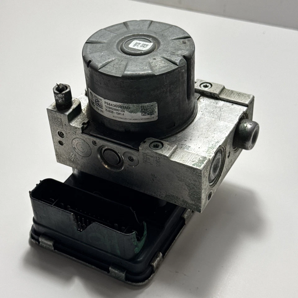 2019 - 2023 Dodge Ram 1500 ABS módulo bomba de freio antibloqueio OEM P68436003AD *NOTA - Imagem 4 de 4
