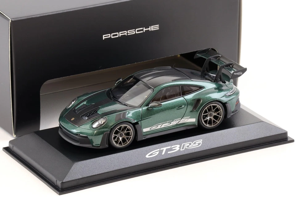1:43 Minichamps Porsche 911 992 GT3 RS Weissach Package Racing green WAP DEALER