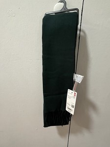 Uniqlo HEATTECH Scarf in Dark Green UNISEX One Size Wool/Acrylic - NEW WITH TAGS
