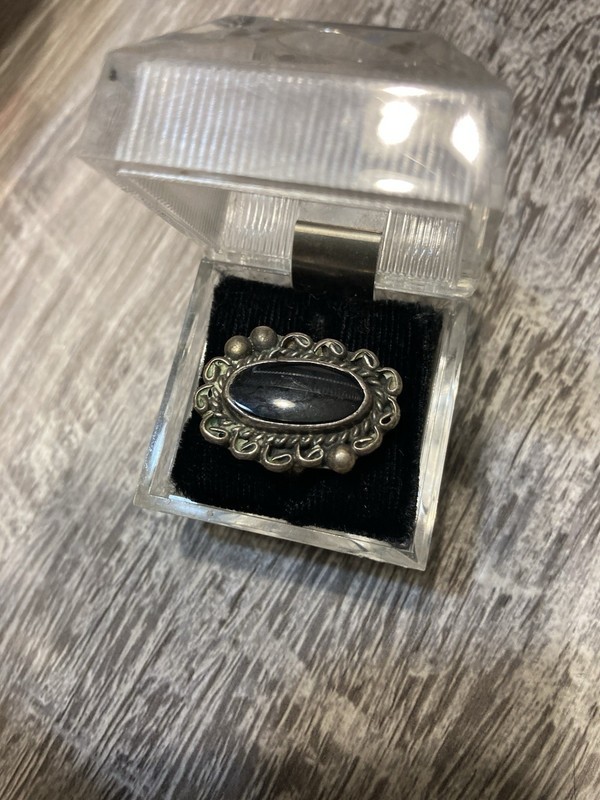Oval Blue Stone Ring in Silver Tone Bezel Setting, Oval Shape, Silver Color