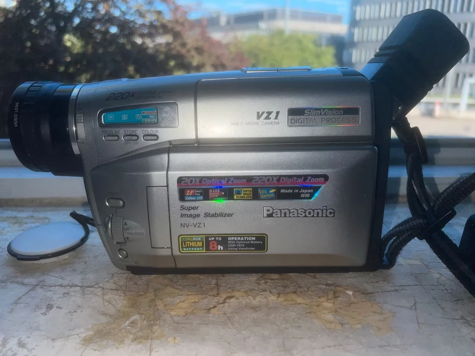 Panasonic NV-VZ1 Camcorder inkl. viel Zubehör - Bild 2 von 4