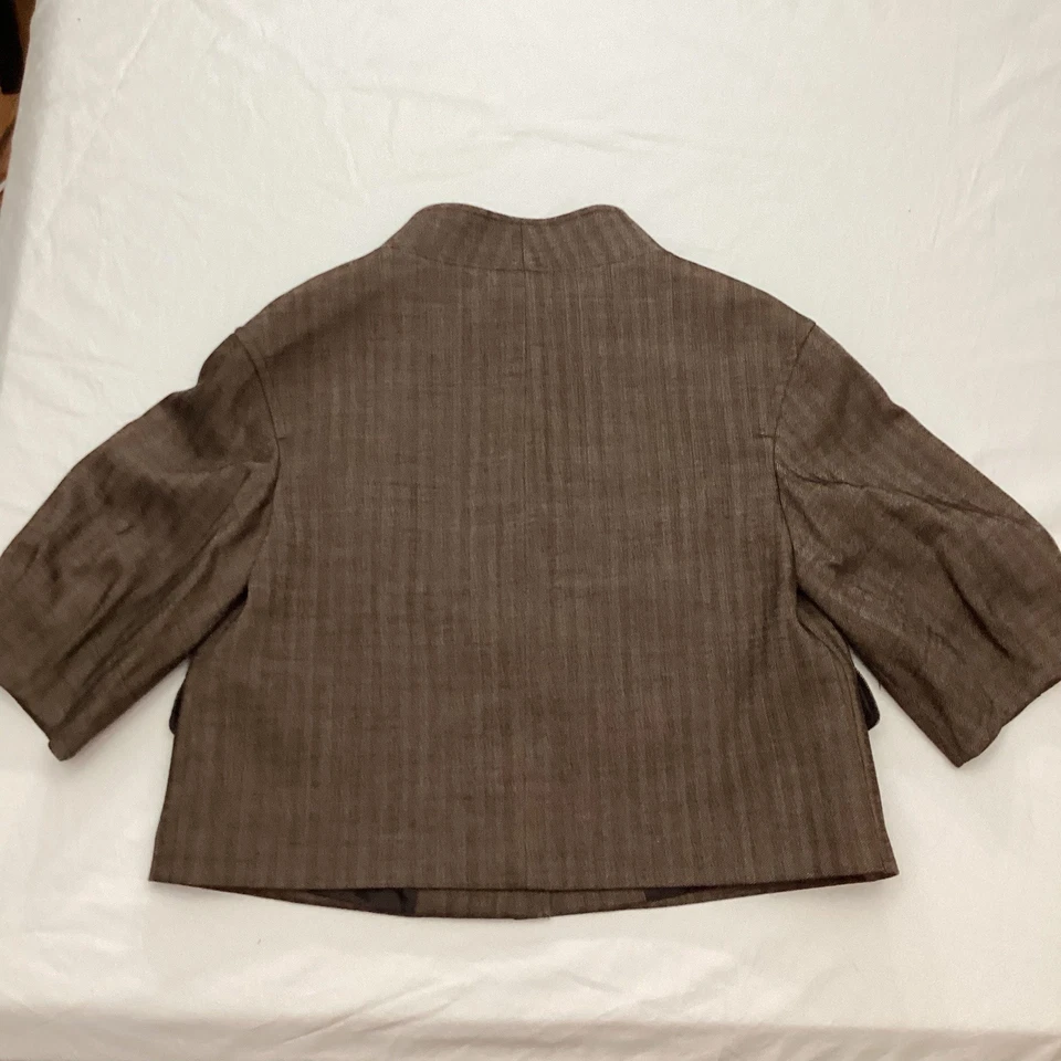 Blazer Gianni Bini Herringbone Cropped Tamanho Médio Manga 3/4 Botões Exclusivos - Imagem 2 de 4