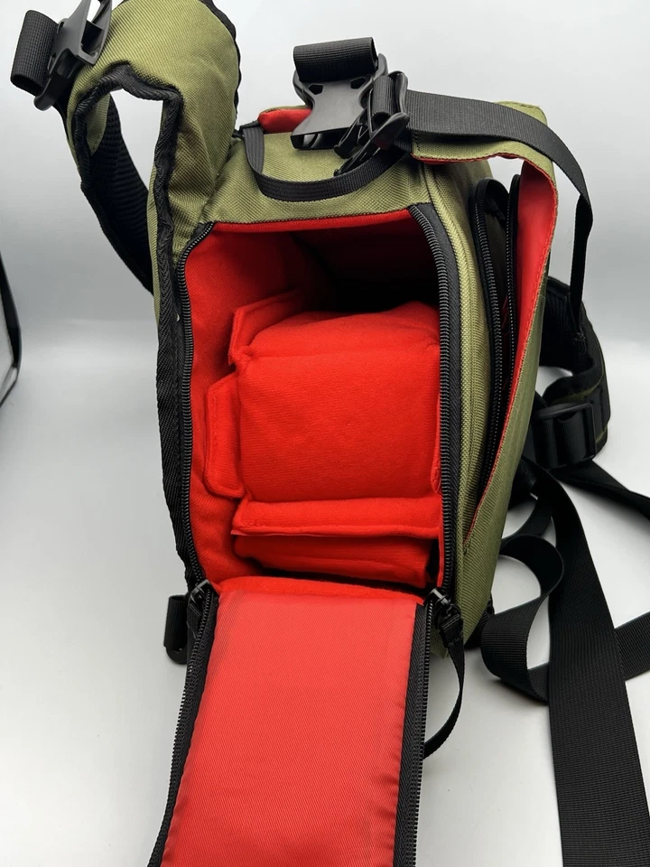 CADEN Verde Bandolera Bolsa para Cámara Mochila Estuche para Cámara Impermeable Usado en Excelente Condición Foto 4 de 4