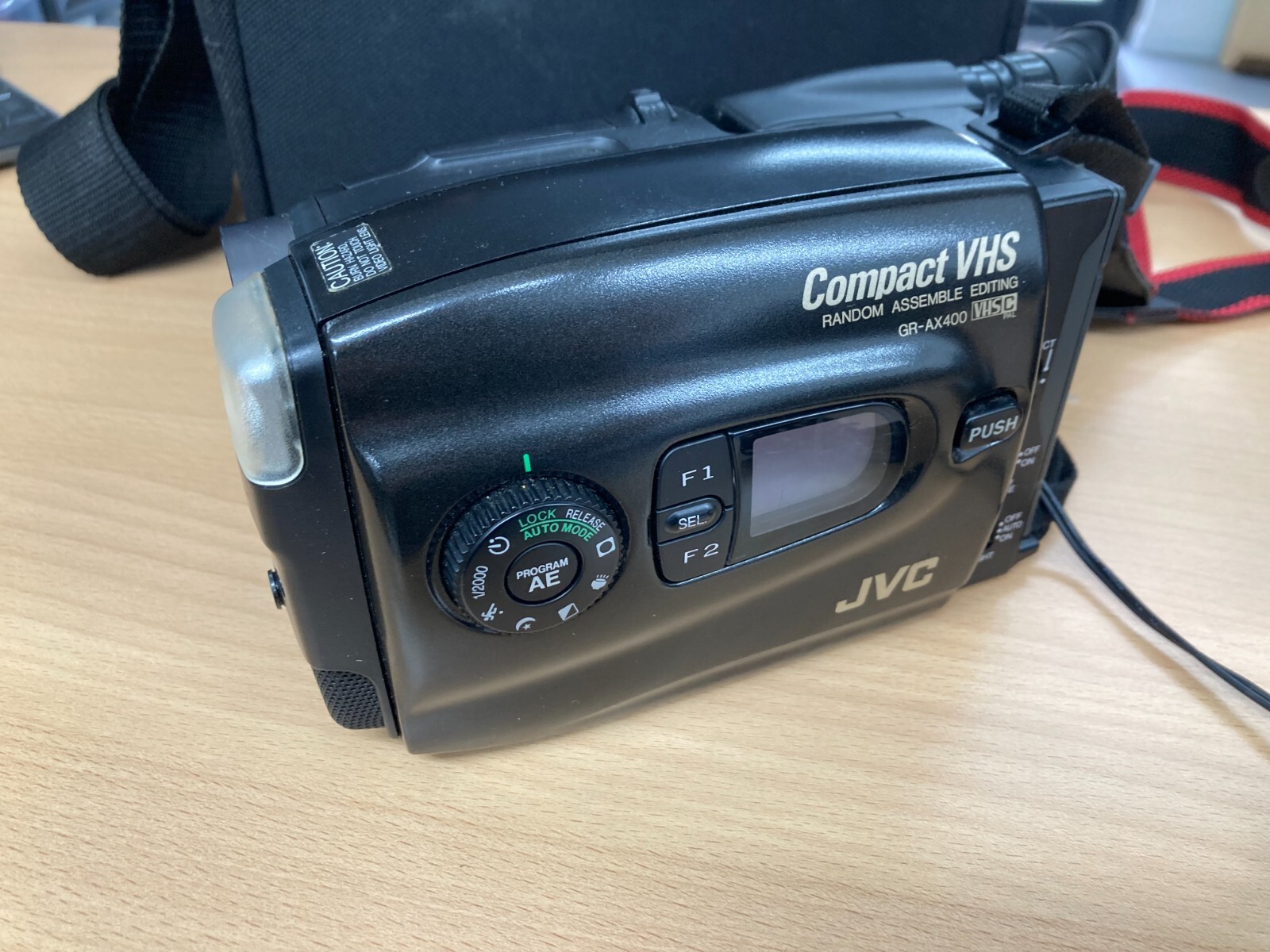 JVC Compact VHS Camcorder GRAX400E with Mains Lead and Carrycase eBay