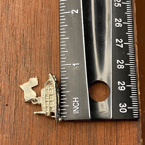 Vintage 925 Sterling Silver "New Orleans" Riverboat Pendant Bracelet Charm - Picture 3 of 3