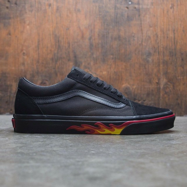 black vans 2018
