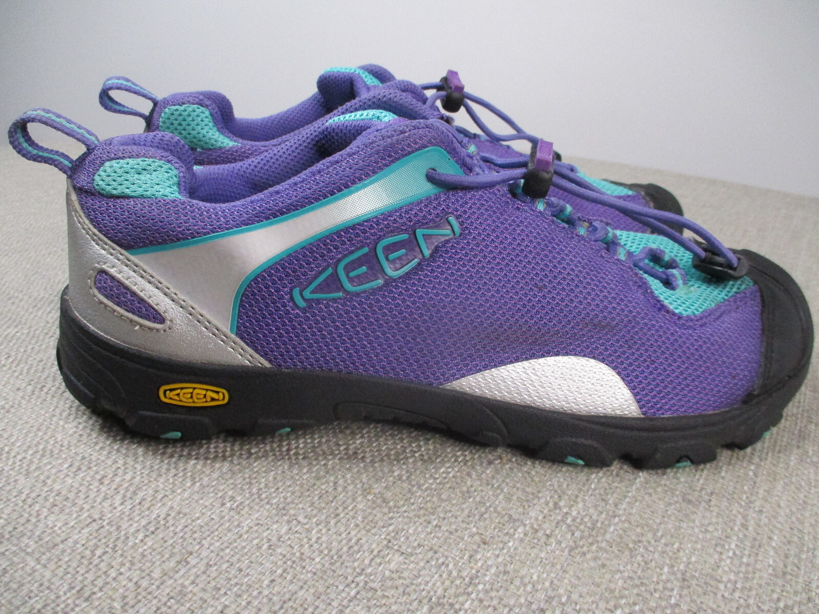 Scarpe da tennis Keen Hiking da donna viola argento turchese taglia 6 EU 39 1008742
