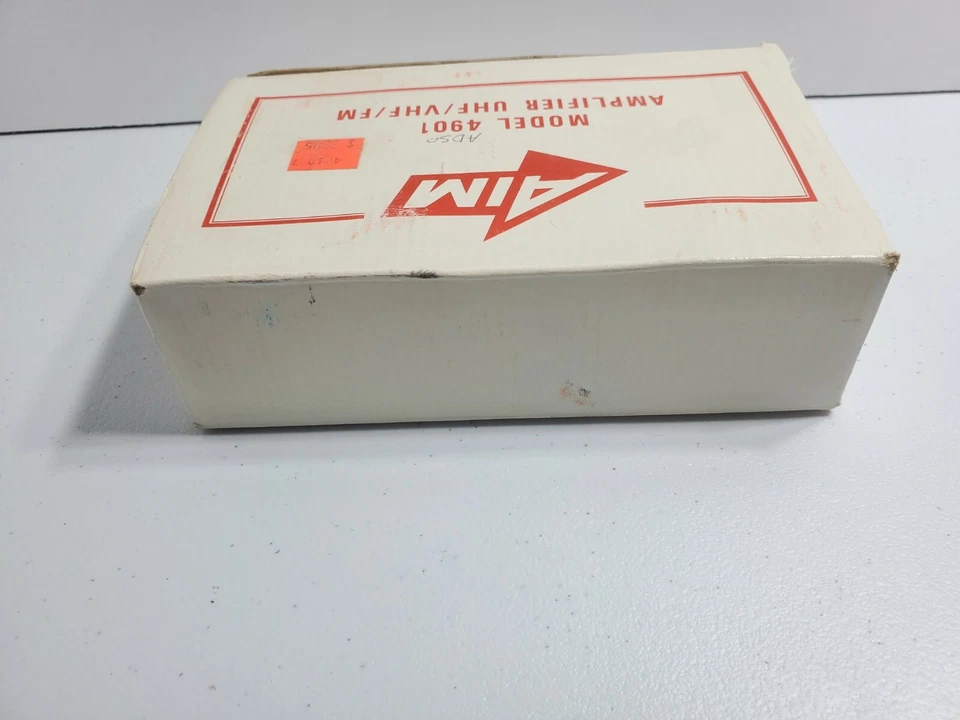 Vintage AIM Model 4901  Amplifier UHF/VHF/FM  (A4) - Image 2 of 4