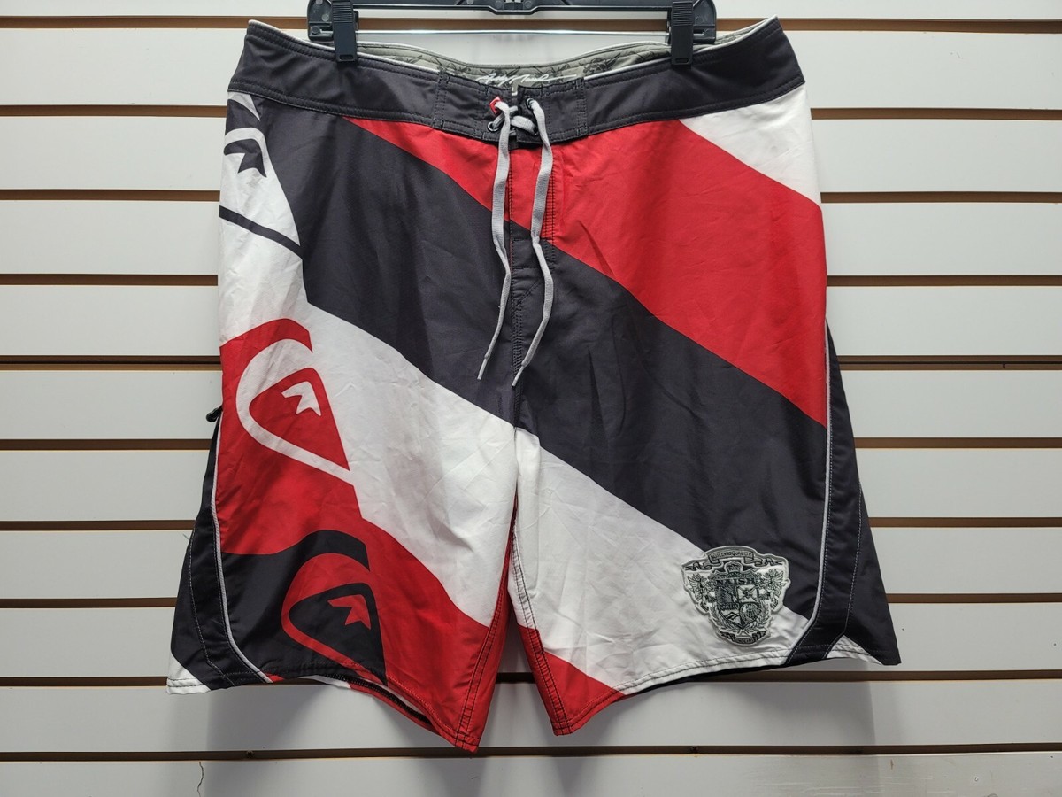 VEATM SCREW GRAPHIC SURF SHORTS ブラック/レッド Quiksilver Robby Nash Tribal Embroidered Surf Board Shorts