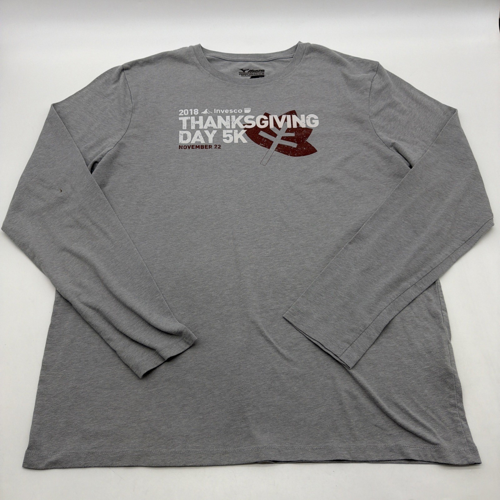 Mizuno Performance Long Sleeve T-shirt Mens XL Gray Graphic Print Logo.#39866