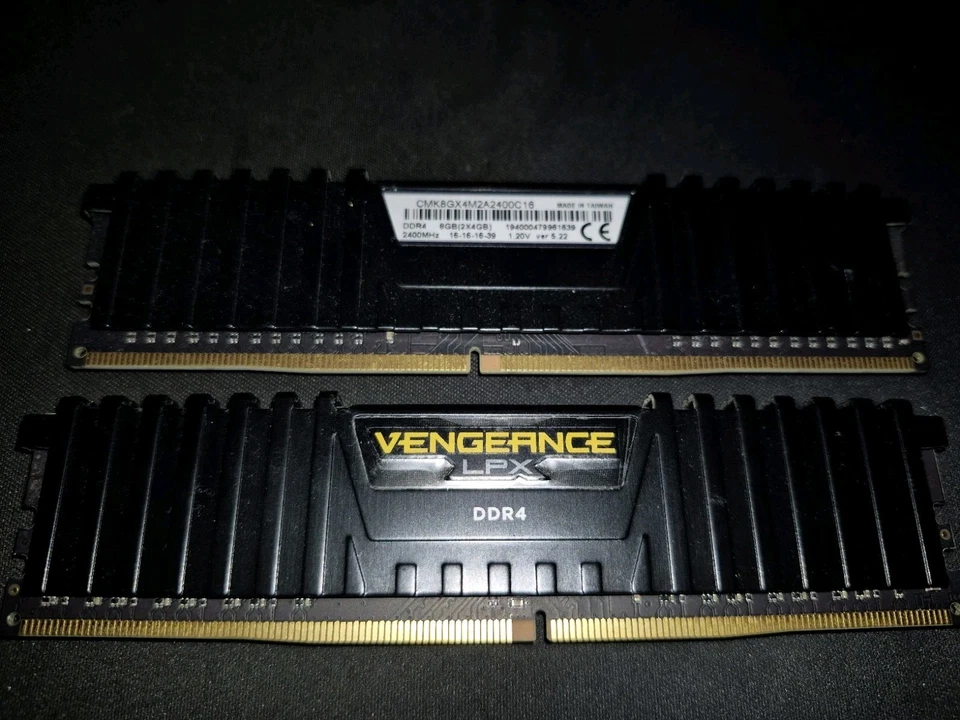 8GB Corsair Vengeance LPX DDR4 2400MHz [2x4GB]  - Image 4 of 4