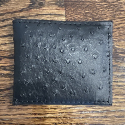 Men s Black Solid Bifold Wallet w/ Folding Design & ID Window