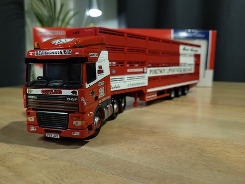 Corgi CC13215 DAF XF95 Bert Christie Portsoy, Scotland Livestock Transporter New - Picture 4 of 13