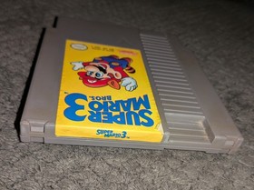 Nintendo NES Console Bundle 2 Controllers Zapper 3 games Mario Bros 3 Tested OEM