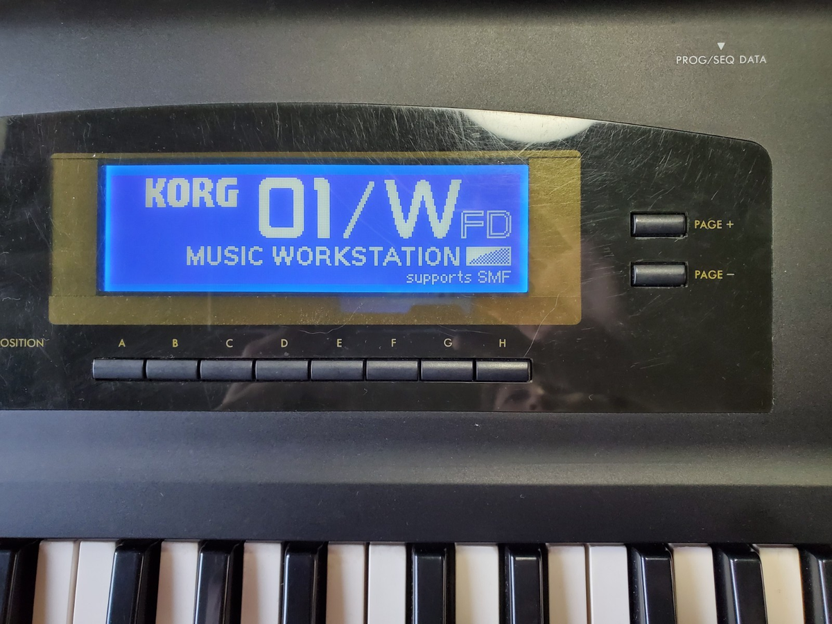 KORG シンセサイザー 01/W FD MUSIC WORK STATION Korg 01 W/FD + Case 61-Key Music Workstation Keyboard Synthesizer