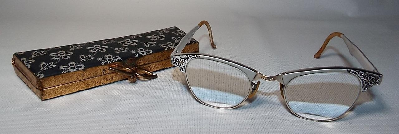 Vintage Women&rsquo;s Cat Eye Eyeglass Frames 12K Gold Filled Ar