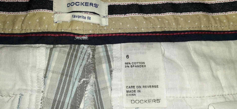 Bermuda feminina Dockers tamanho 6 ajuste favorito xadrez b49 - Imagem 2 de 4