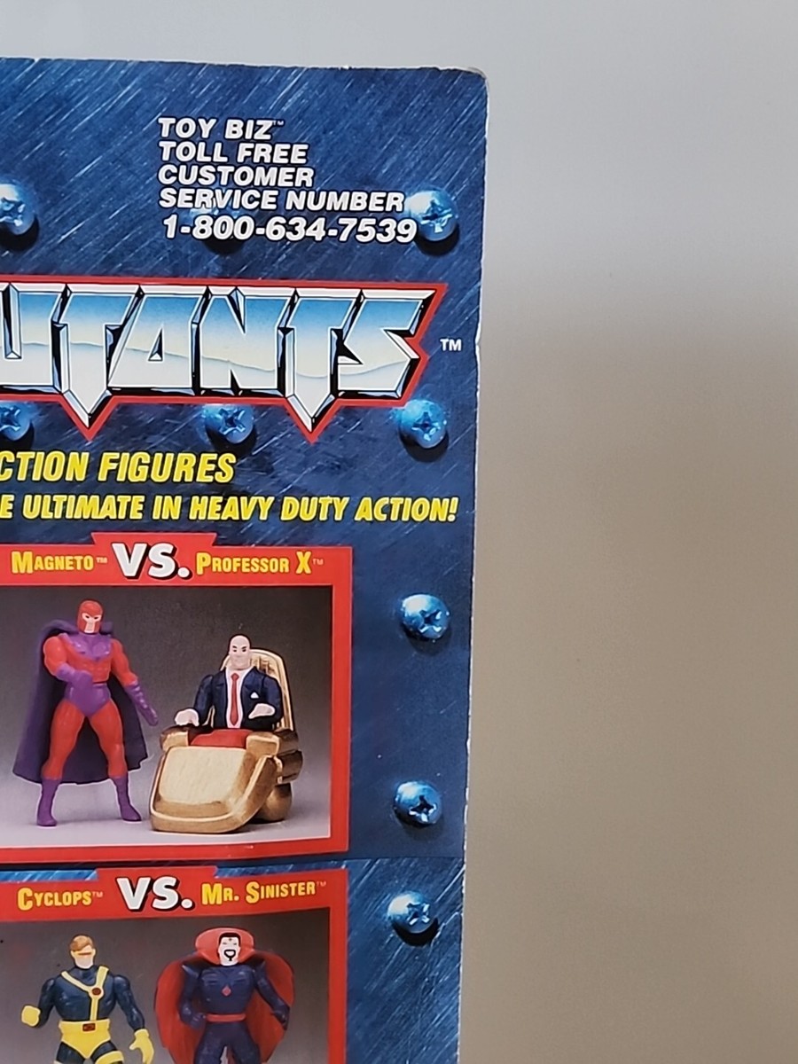 Marvel X-Men Steel Mutants Professor X vs Magneto Action Figures