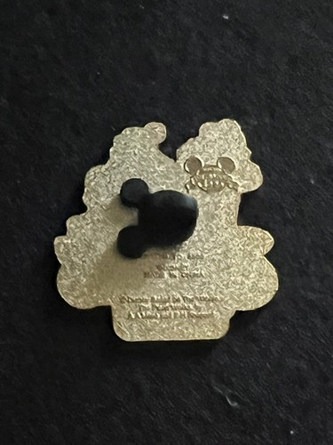 Disney World - Happy Easter 2004 - Winnie the Pooh & Tigger Pin - Picture 2 of 4