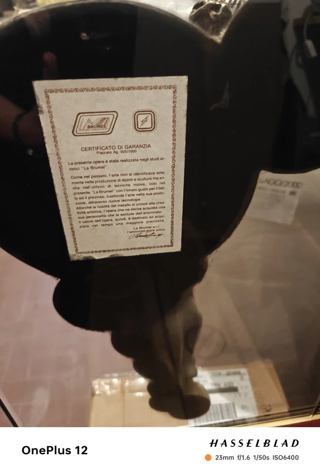 crocifisso argento scultura d'autore "La brumel" in argento e oro - Immagine 4 di 4