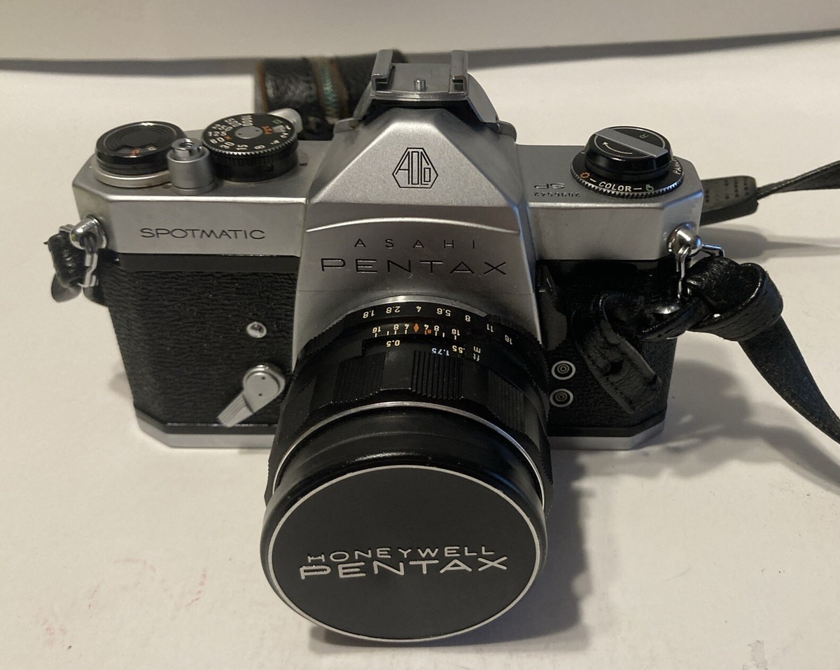 Vintage Asahi Pentax SpotmaticFilm Camera w/Super Takumar