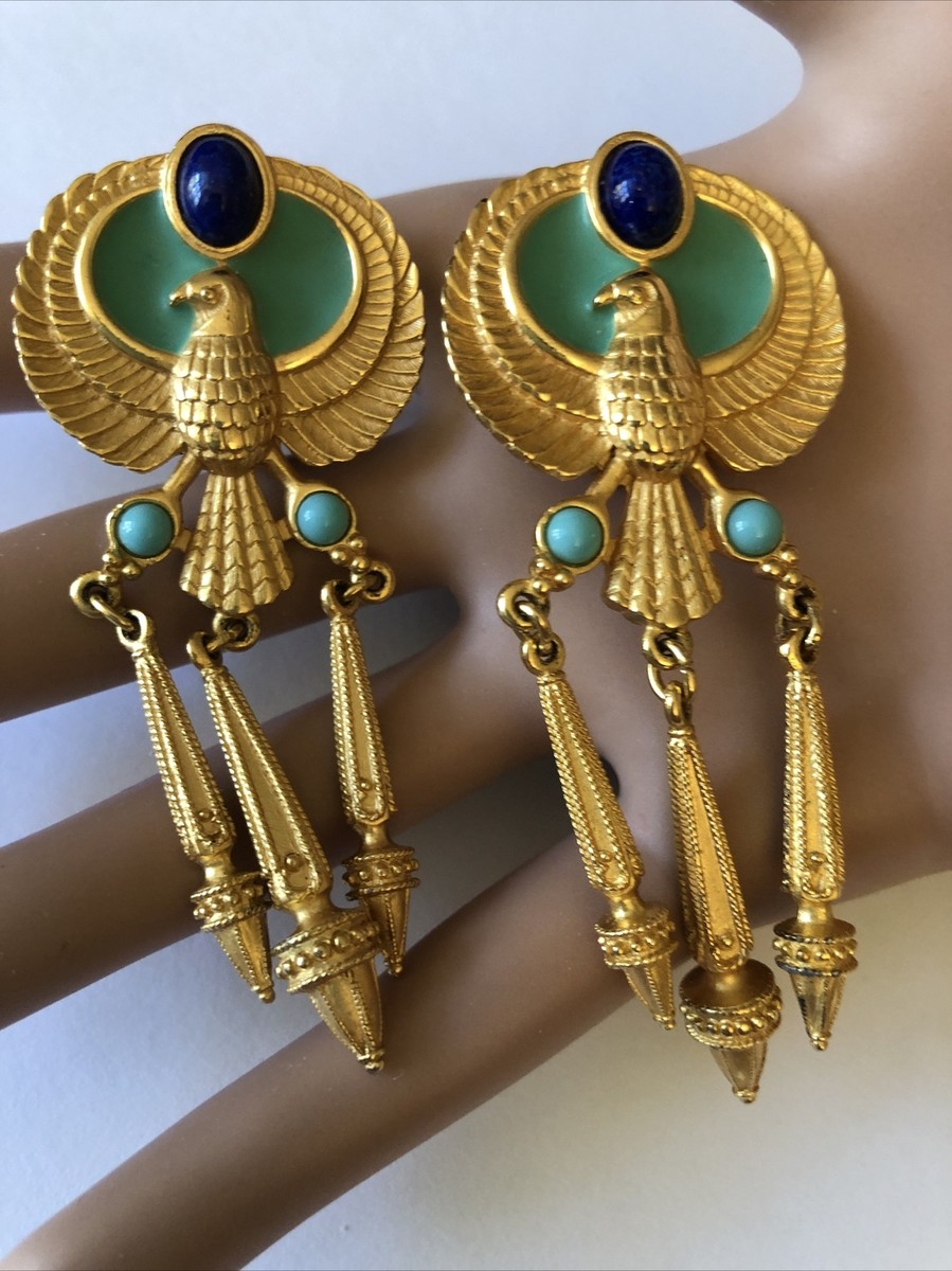 Vintage Elizabeth Taylor for Avon Egyptian Revival Cleopatra Clip