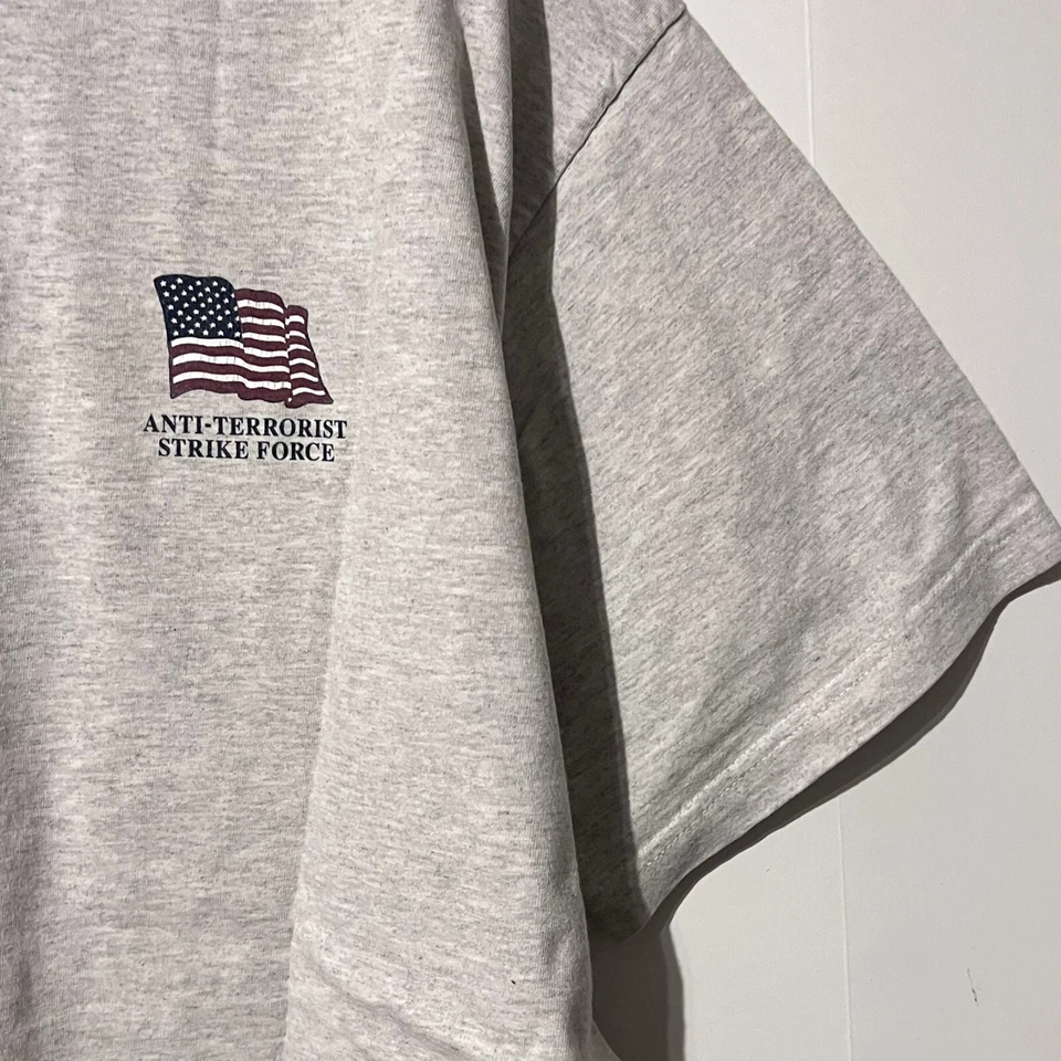 Camiseta de Colección 00S Gear For Sports Para Hombre Talla XL Gris 9/11 Torres Gemelas Militar Foto 2 de 4