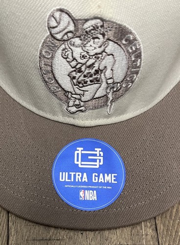Nuovo con etichette - Cappello Berretto Snapback NBA Boston Celtics Ultra Game Bianco Crema CHAMPIONS OSFM - Foto 4 di 9