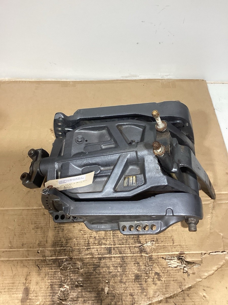 Mercury 90 115 HP 6 Cylinder Swivel Bracket Transom Mount Steering