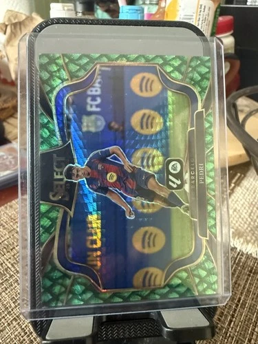2025-26 Panini Select La Liga Pedri #216 Field Level Jade Dragon Scale /28