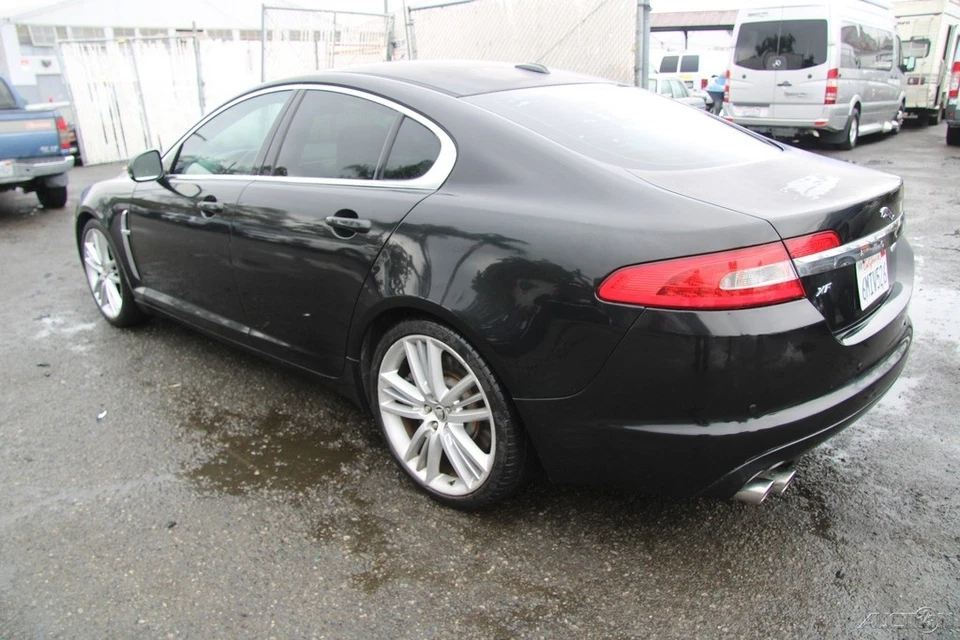 2010 Jaguar XF Supercharged - Image 4 of 4