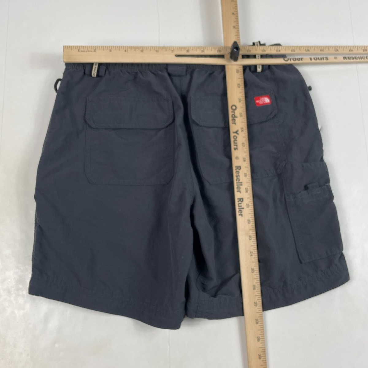 The North Face Shorts Mens Small 29 x 7 Gray Cargo Belted