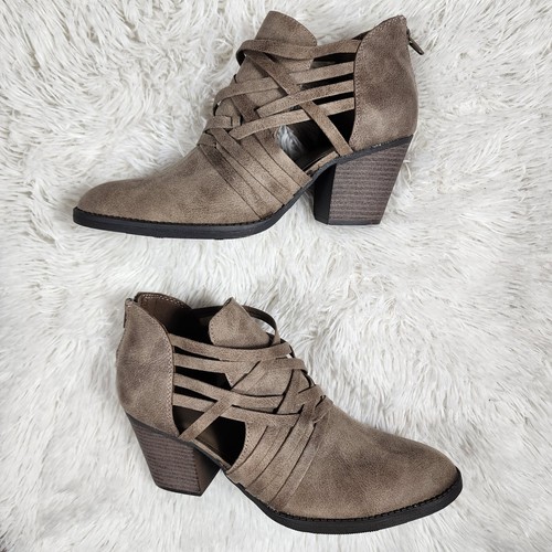 Botas Fergalicious de tacón al tobillo con tiras talla 11 nuevas sin caja - Imagen 5 de 10