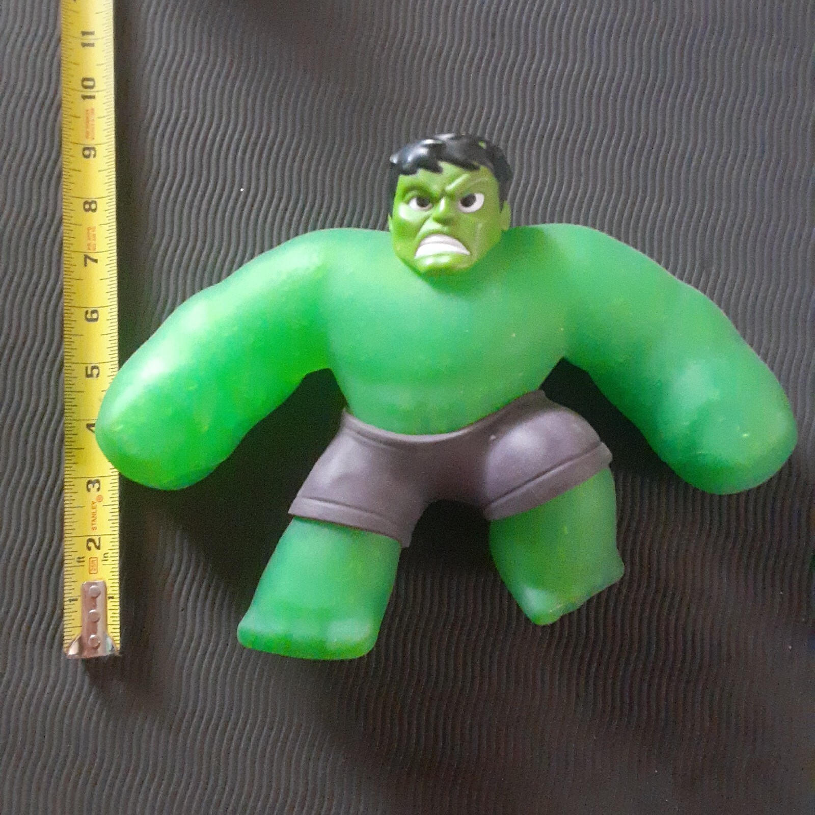 Heroes Of Goo Jit Zu Marvel Hulk Avengers Action Figure Toy Glow Stretch Moose