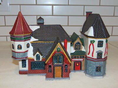 Lemax 1998 Caddington Village Inn Caddington Village Retired #85275 Rare 