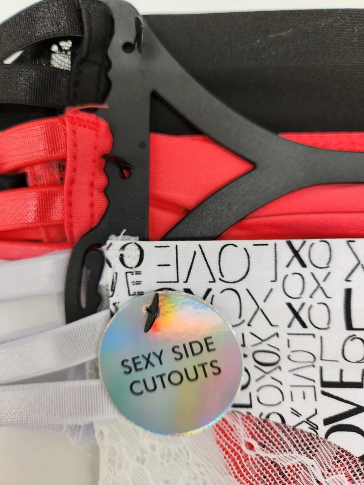 Paquete de 3 bragas descaradas de encaje trasero S M XOXO para mujer recortes laterales negro blanco coral Foto 4 de 4