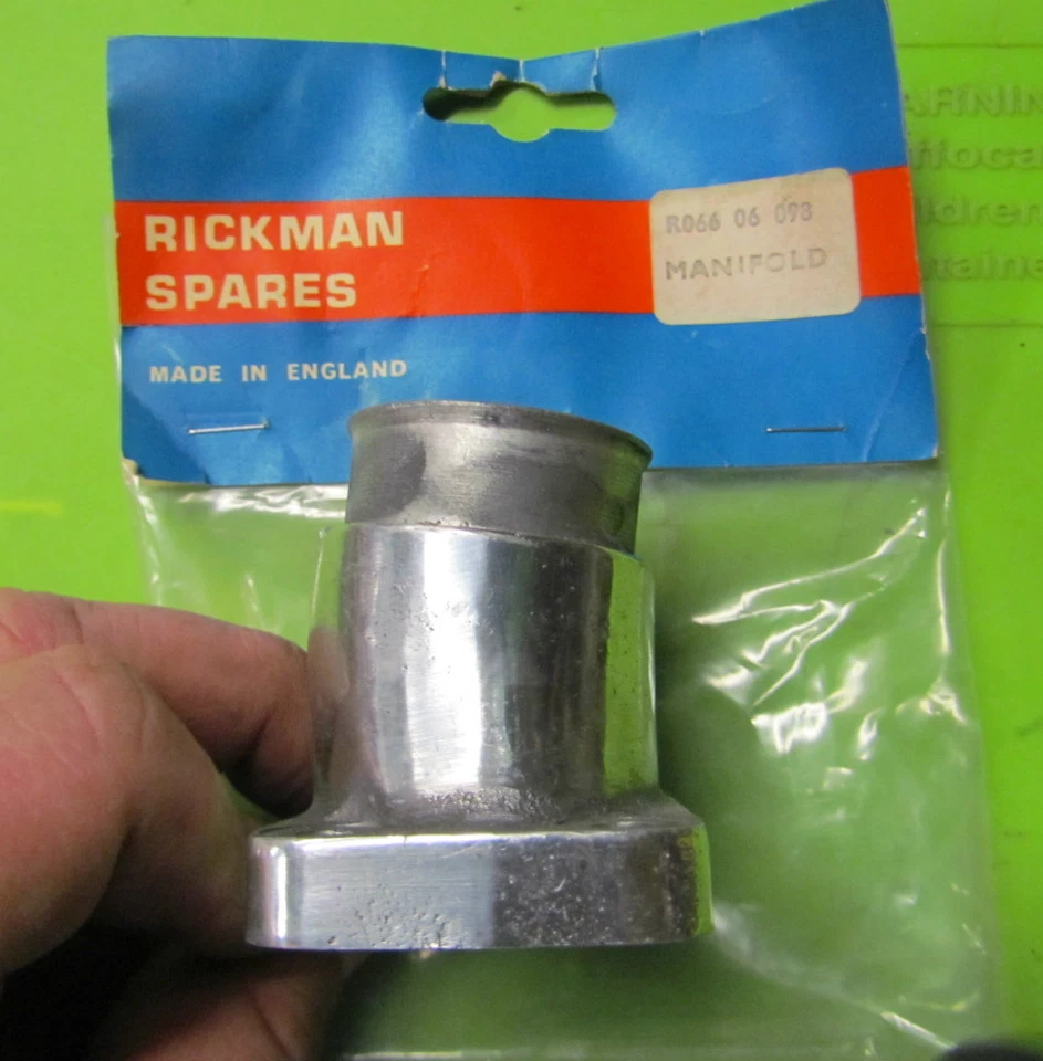 Rickman Montesa 250 MX 汽化器进气端口 p/n R066 098 NOS 63.60.032 — 第 4/4 张图片