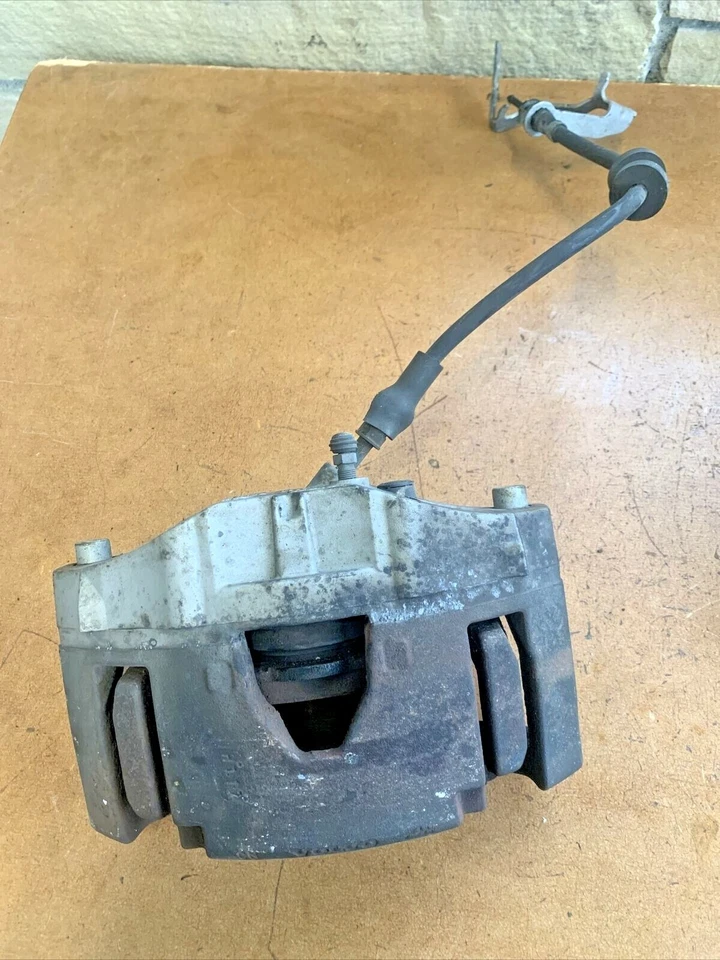 Pinza de freno delantera derecha e izquierda Volvo XC90 2003-2014 30657307 30657303 OEM Foto 4 de 4