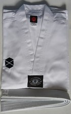 TAEKWONDO DOBOK INCLUDING WHITE BELT. AGE 11-12 YEARS