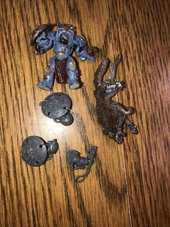 Warhammer 40k Space Wolf Bits Lot (aa2)