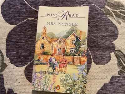Mrs Pringle by Miss Read Paperback Book The Cheap Fast Free Post